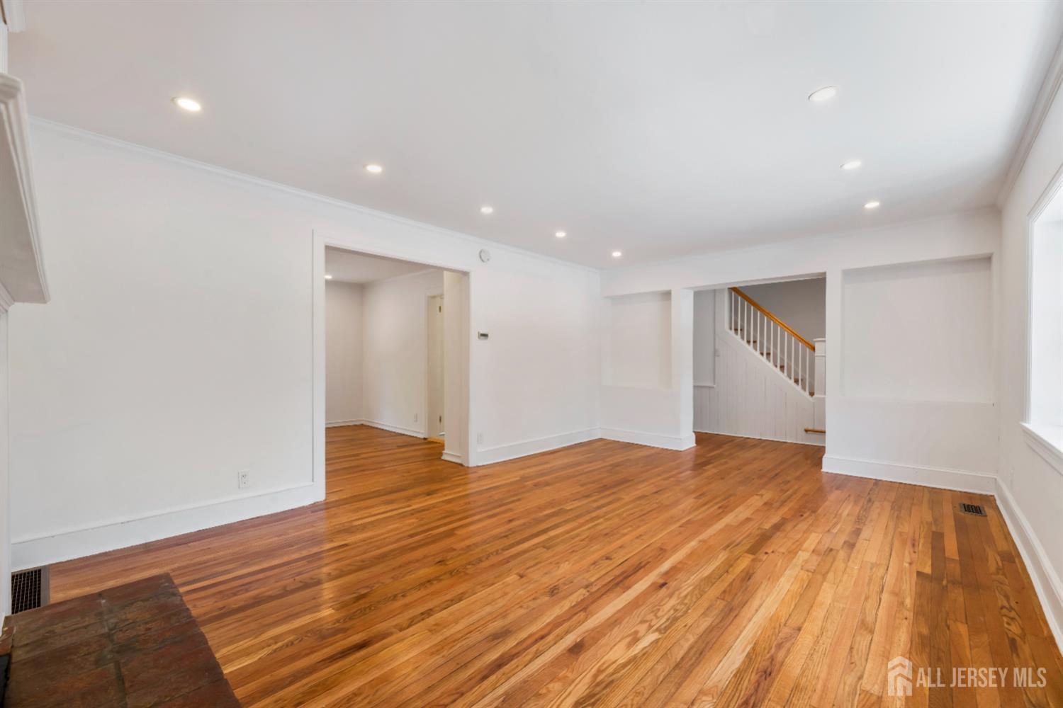 299 Riva Avenue, East Brunswick, New Jersey image 10