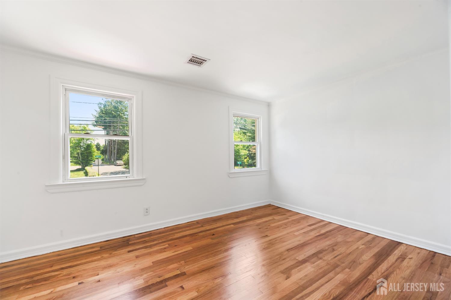 299 Riva Avenue, East Brunswick, New Jersey image 29