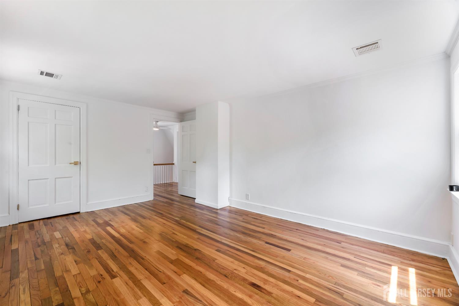 299 Riva Avenue, East Brunswick, New Jersey image 26