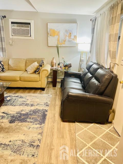 87 Fumie Street, Iselin, New Jersey image 2