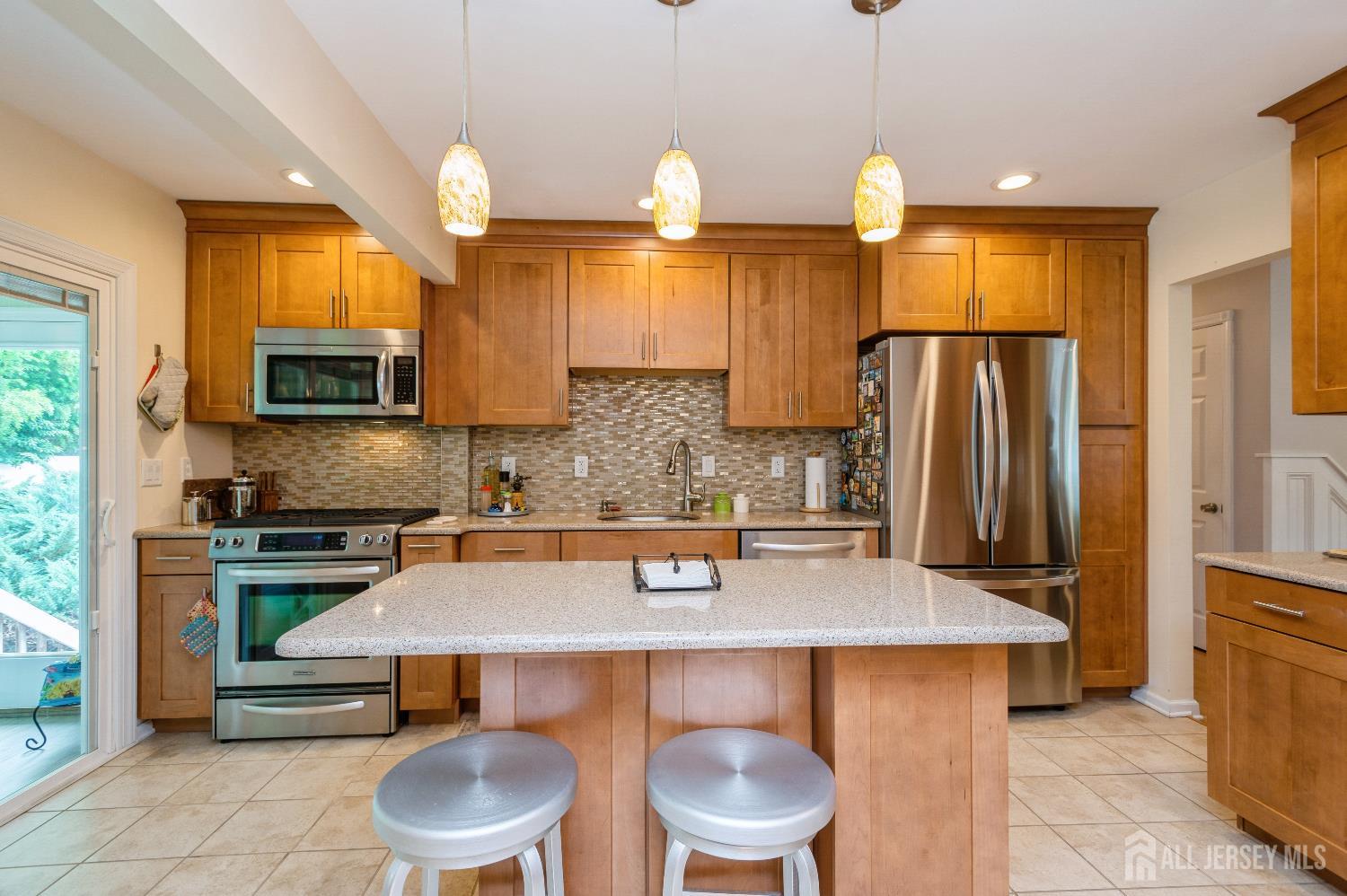 East Brunswick, New Jersey 08816, United States, 3 Bedrooms Bedrooms, ,2 BathroomsBathrooms,Residential,Active,167808