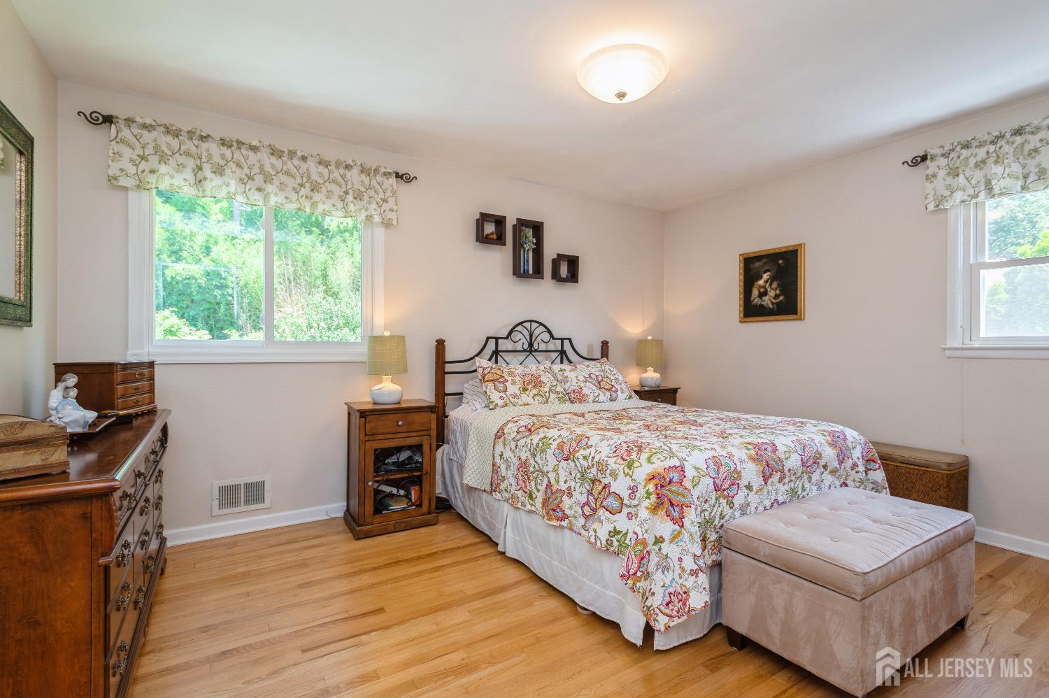 East Brunswick, New Jersey 08816, United States, 3 Bedrooms Bedrooms, ,2 BathroomsBathrooms,Residential,Active,167808