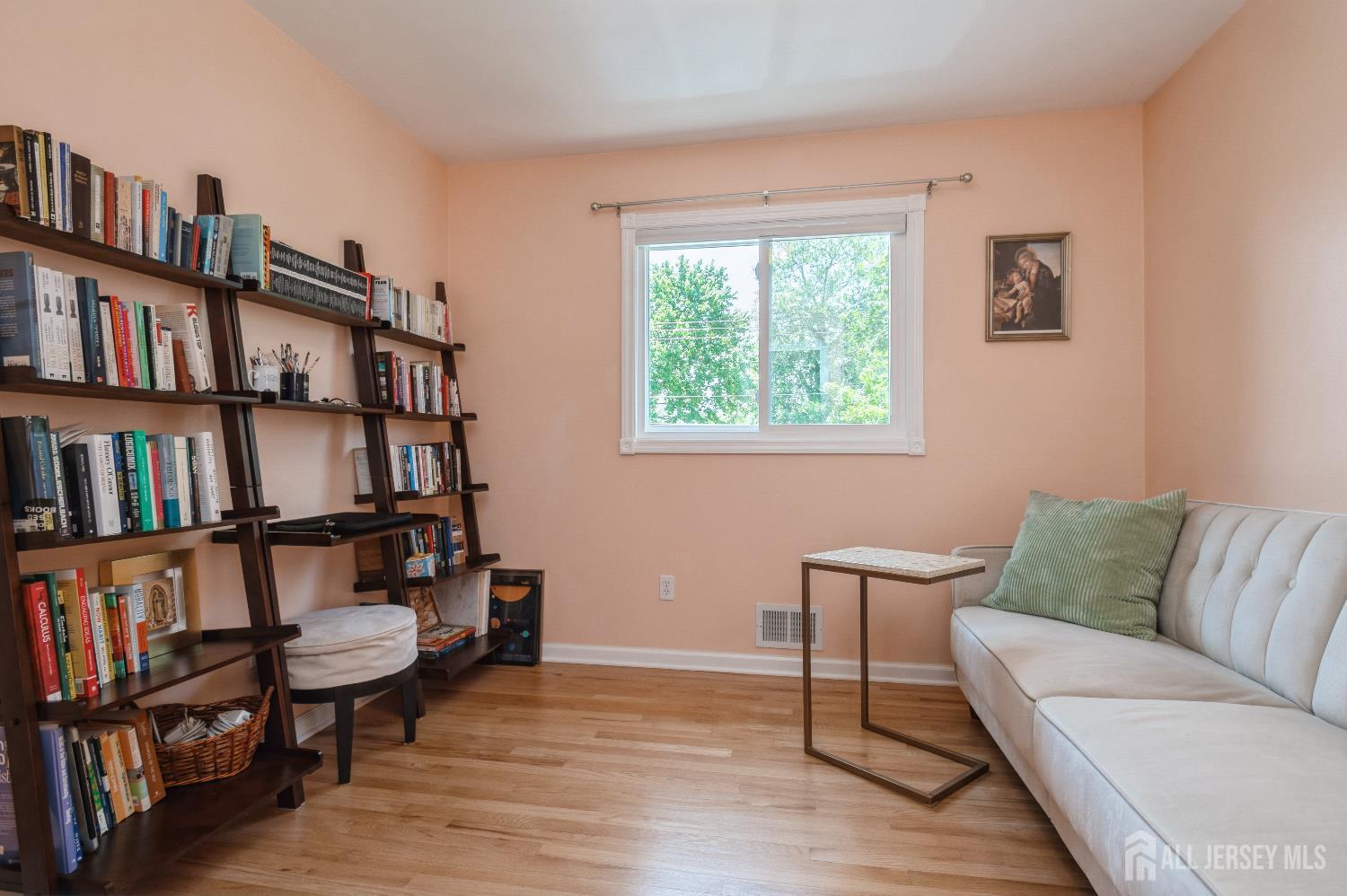 East Brunswick, New Jersey 08816, United States, 3 Bedrooms Bedrooms, ,2 BathroomsBathrooms,Residential,Active,167808