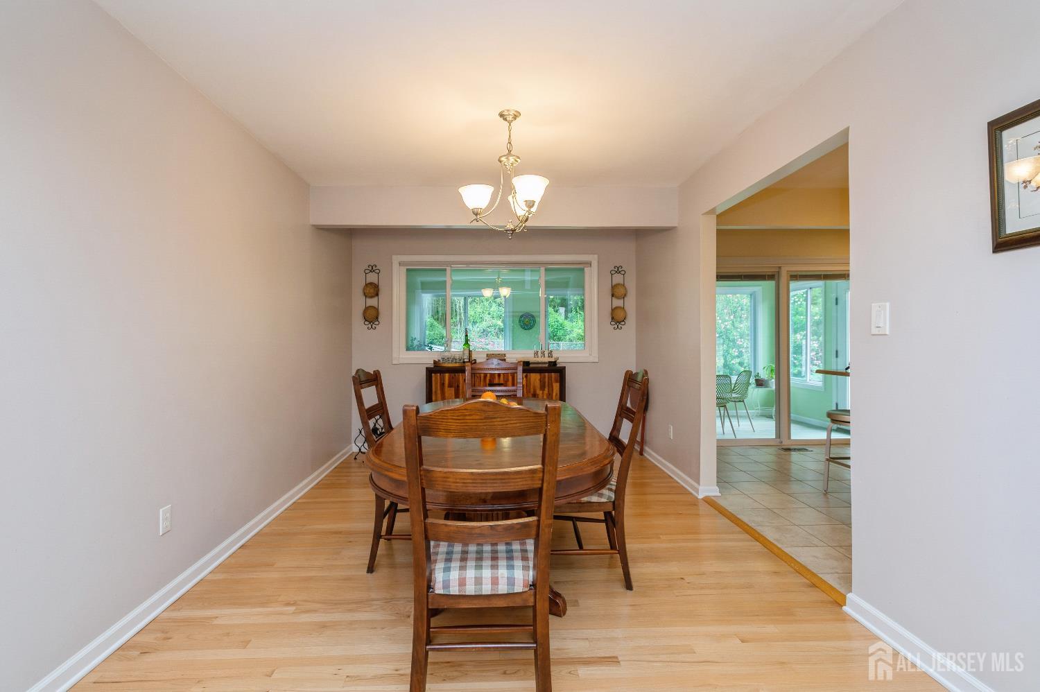 East Brunswick, New Jersey 08816, United States, 3 Bedrooms Bedrooms, ,2 BathroomsBathrooms,Residential,Active,167808