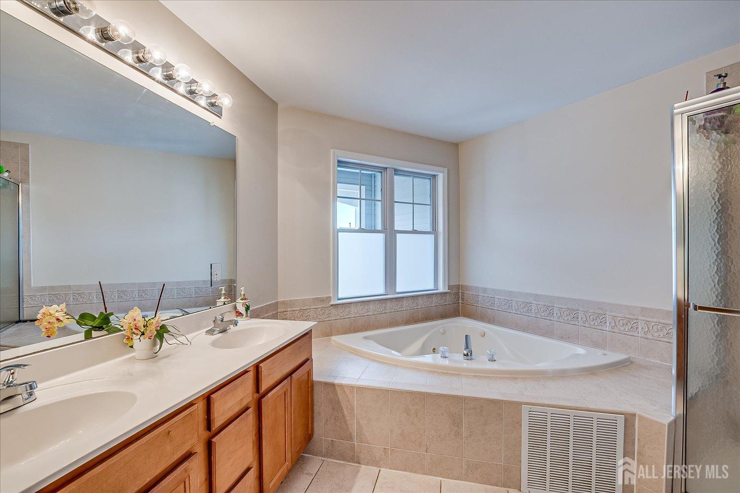 89 South Shore Drive, South Amboy, New Jersey image 39