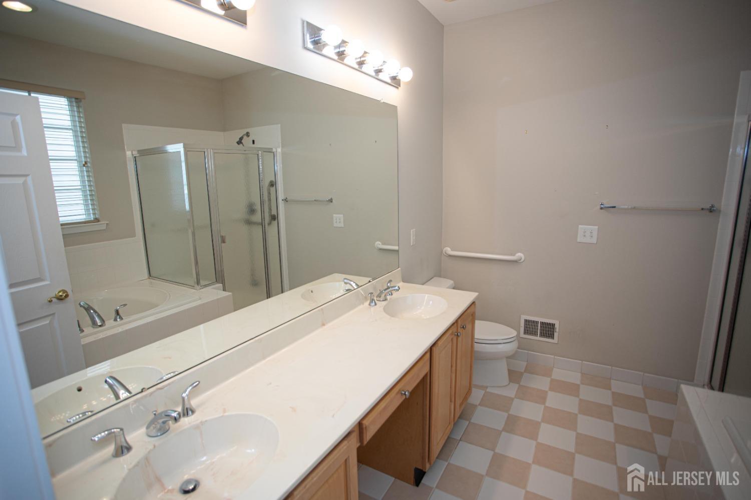 247 Springmeadow Way, Monroe Township, New Jersey image 19