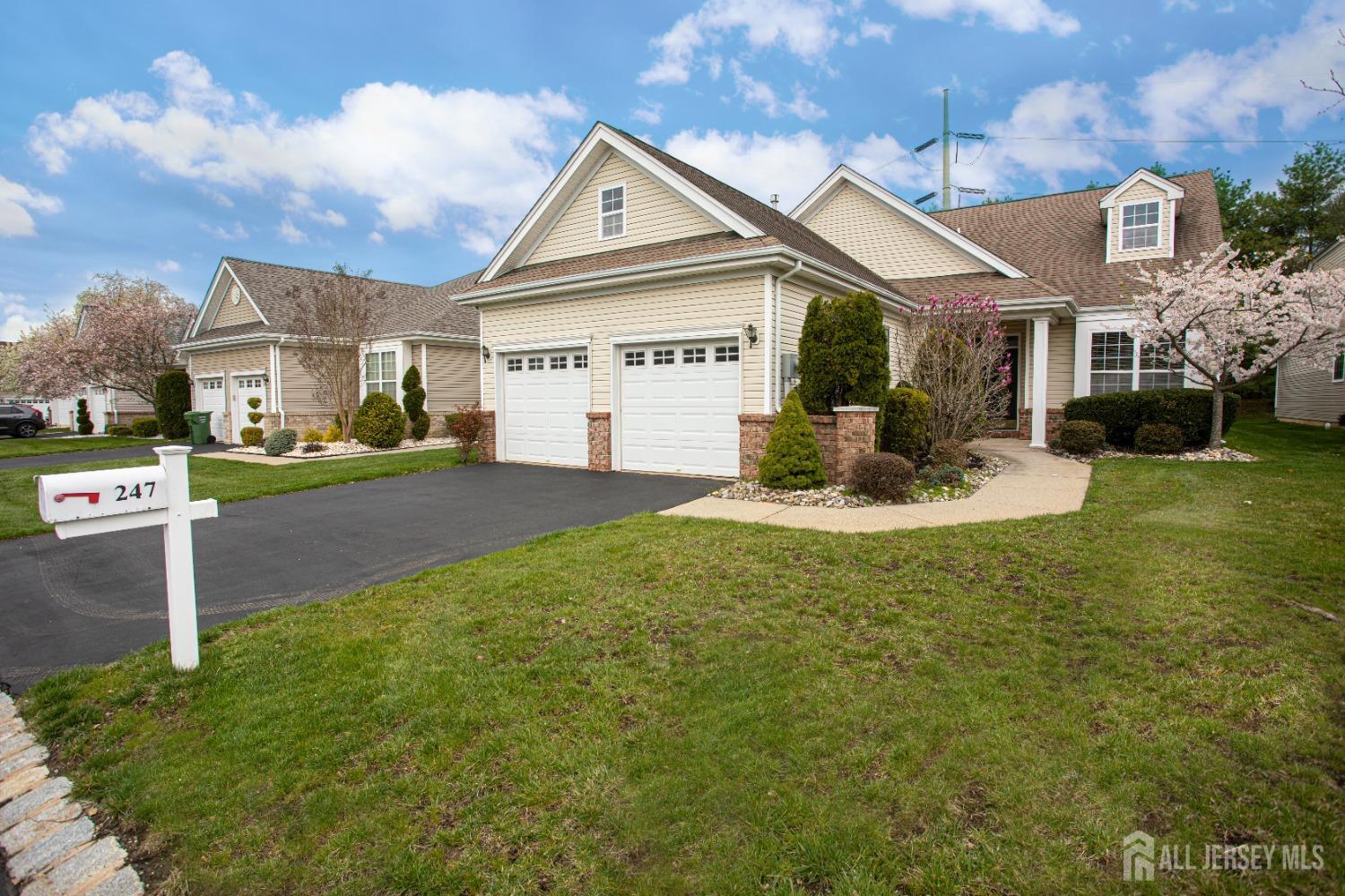 247 Springmeadow Way, Monroe Township, New Jersey image 2