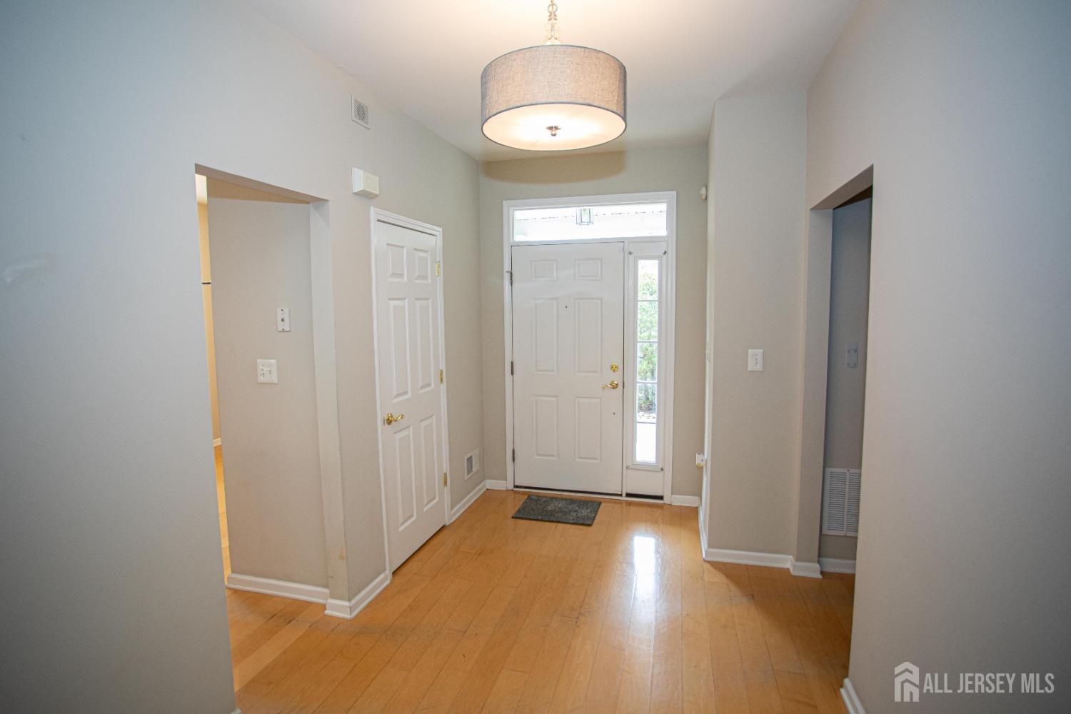 247 Springmeadow Way, Monroe Township, New Jersey image 5