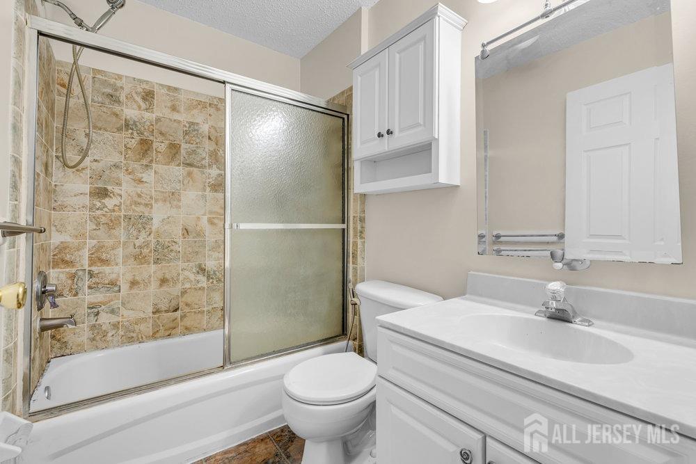 46 Prestwick Way, Edison, New Jersey image 24
