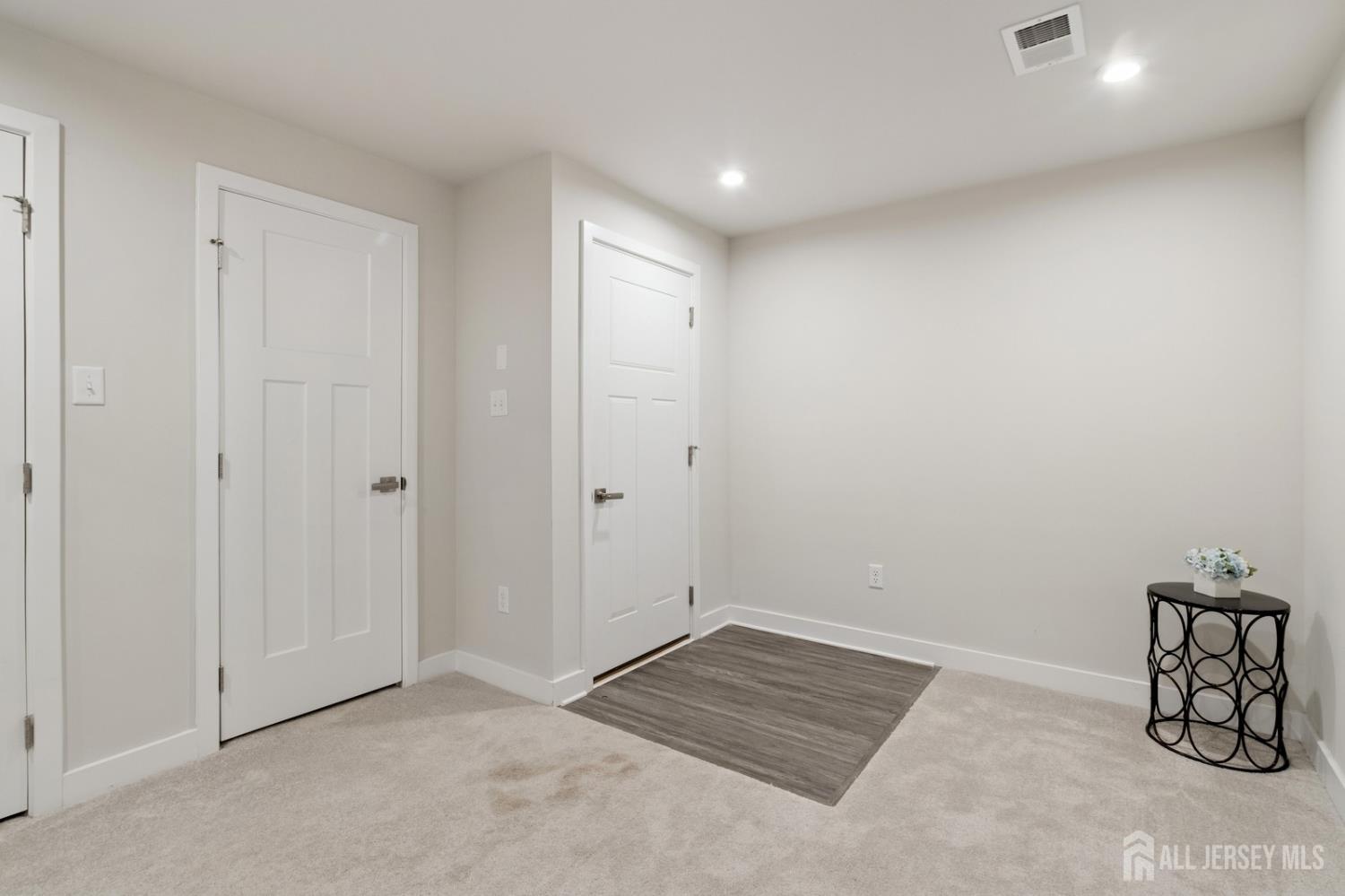 1211 English Lane, Parlin, New Jersey image 34