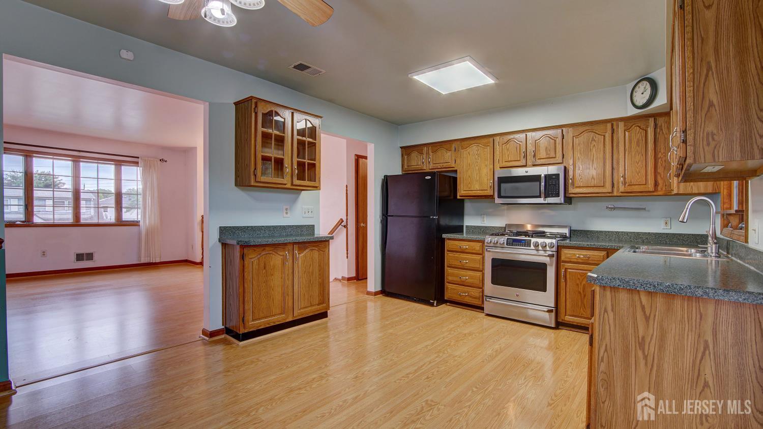 246 Gereghty Street, South Amboy, New Jersey image 4