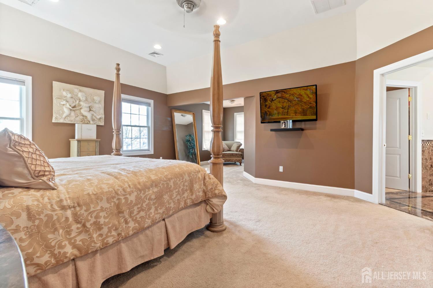 South Plainfield, New Jersey 07080, United States, 5 Bedrooms Bedrooms, ,5 BathroomsBathrooms,Residential,Coming Soon,233746