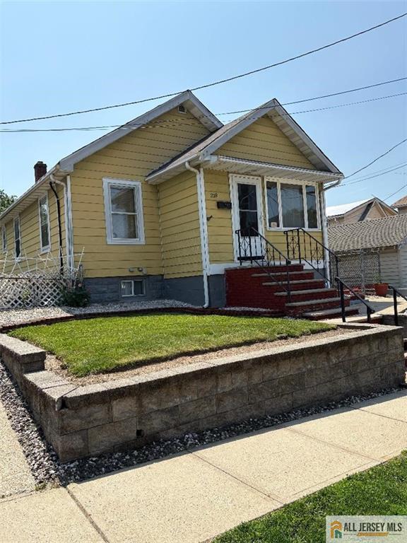 228 Hollywood Street, North Brunswick, New Jersey image 1