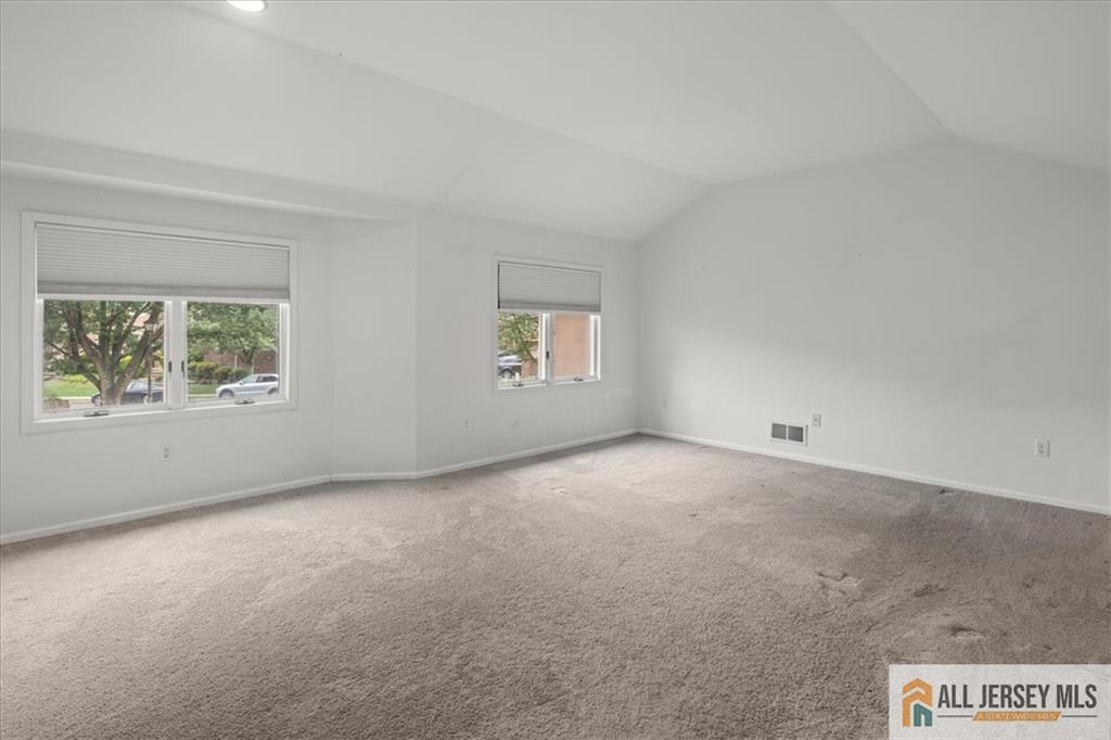 South Brunswick, New Jersey 08852, United States, 3 Bedrooms Bedrooms, ,4 BathroomsBathrooms,Residential,Active,153844