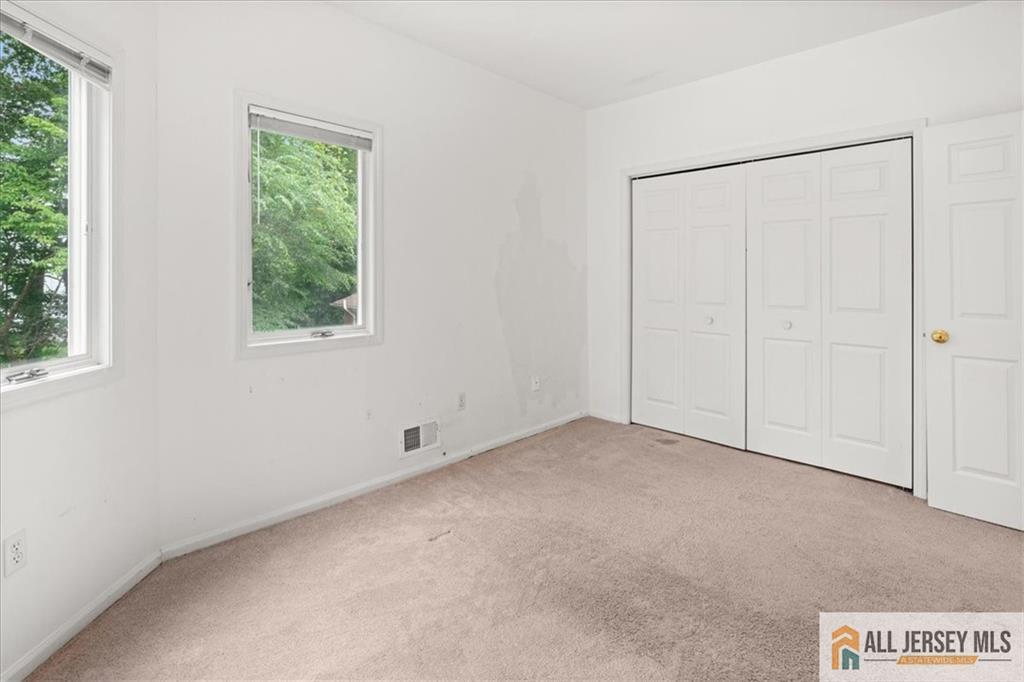 South Brunswick, New Jersey 08852, United States, 3 Bedrooms Bedrooms, ,4 BathroomsBathrooms,Residential,Active,153844