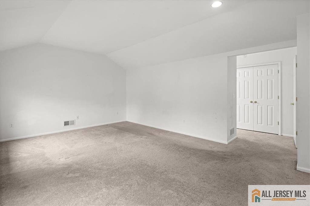 South Brunswick, New Jersey 08852, United States, 3 Bedrooms Bedrooms, ,4 BathroomsBathrooms,Residential,Active,153844