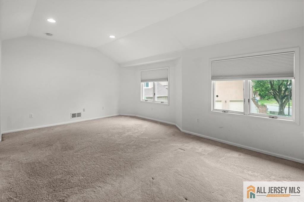 South Brunswick, New Jersey 08852, United States, 3 Bedrooms Bedrooms, ,4 BathroomsBathrooms,Residential,Active,153844