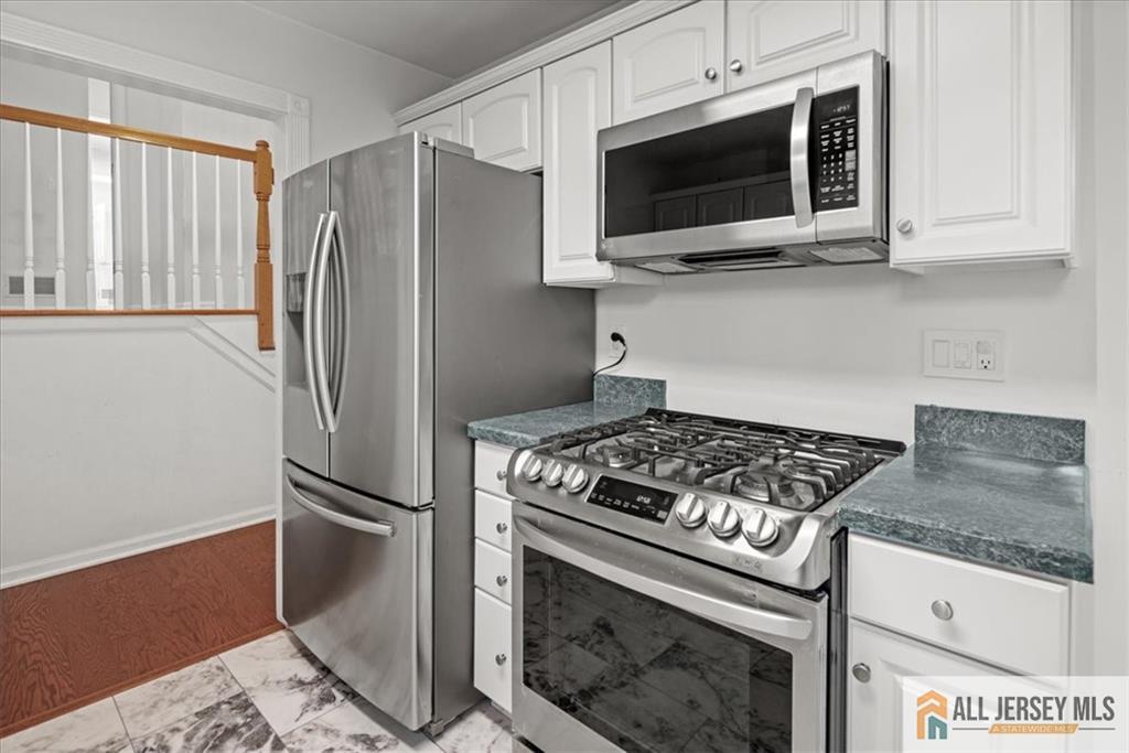 South Brunswick, New Jersey 08852, United States, 3 Bedrooms Bedrooms, ,4 BathroomsBathrooms,Residential,Active,153844