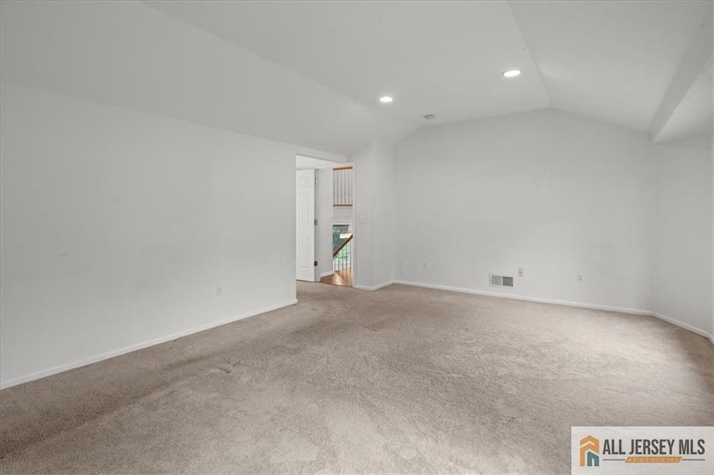 South Brunswick, New Jersey 08852, United States, 3 Bedrooms Bedrooms, ,4 BathroomsBathrooms,Residential,Active,153844