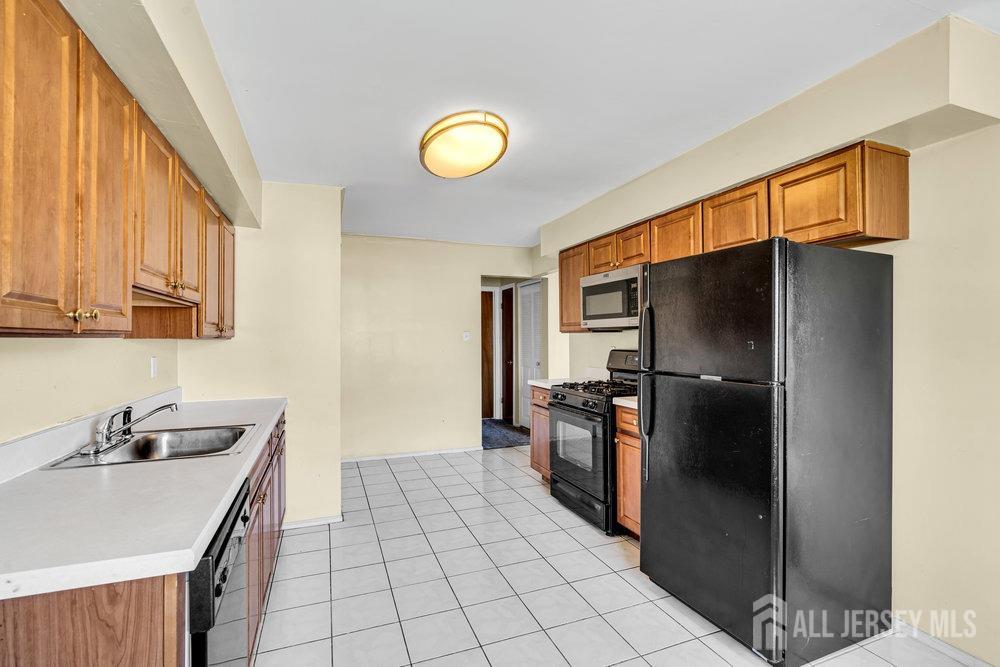 1613 Edison Glen Terrace, Edison, New Jersey image 9