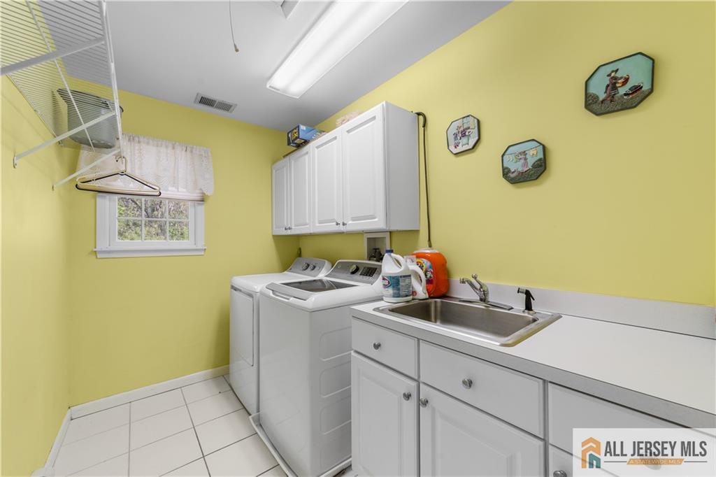 Monroe, New Jersey, 08831, United States, 5 Bedrooms Bedrooms, ,4 BathroomsBathrooms,Residential,Active,2041455