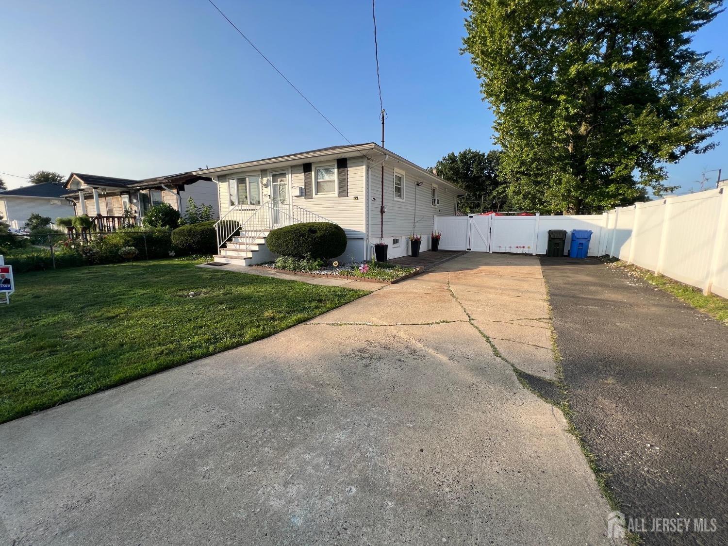 View Hopelawn, NJ 08861 house