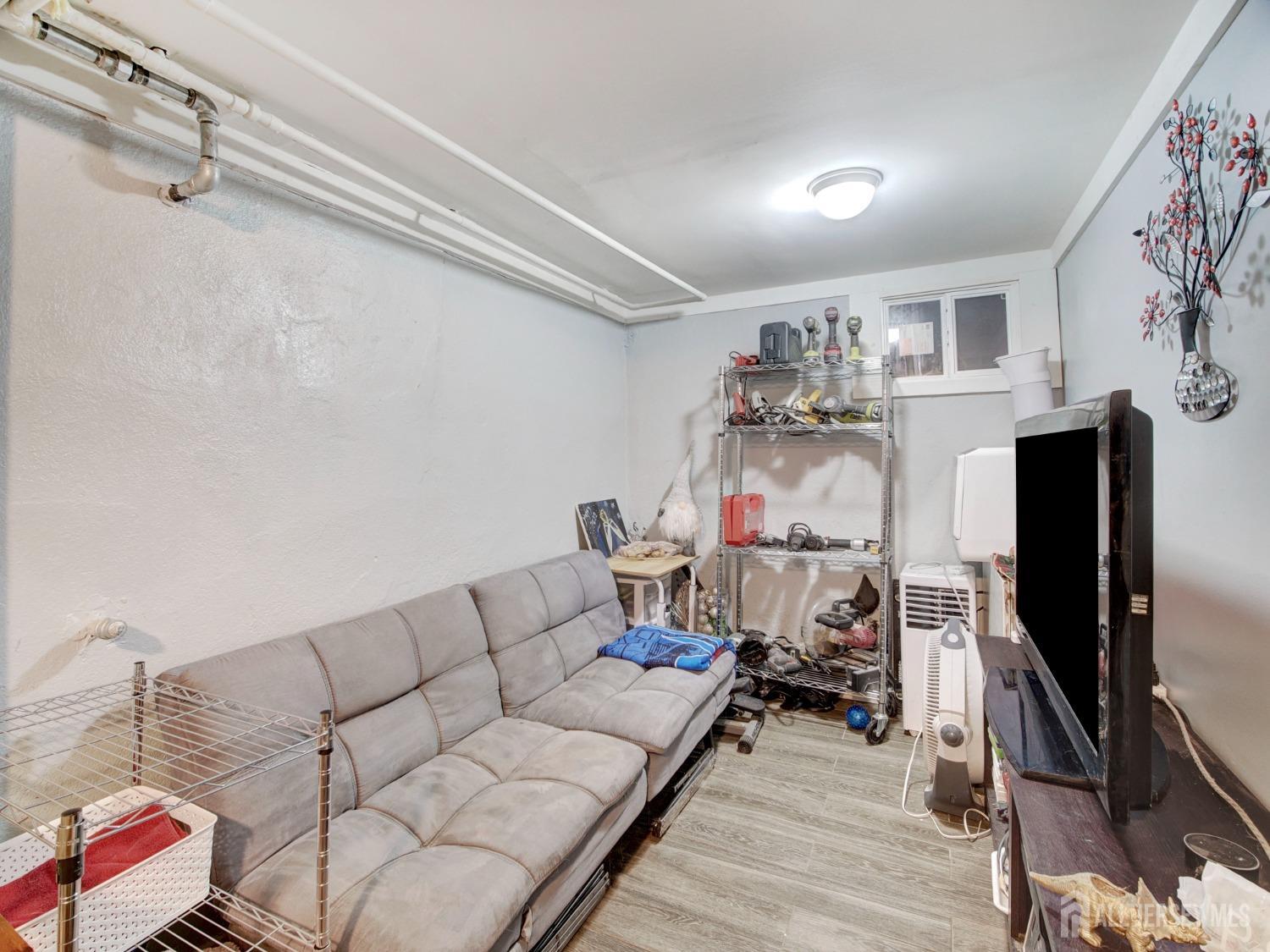 381 Keene Street, Perth Amboy, New Jersey image 12