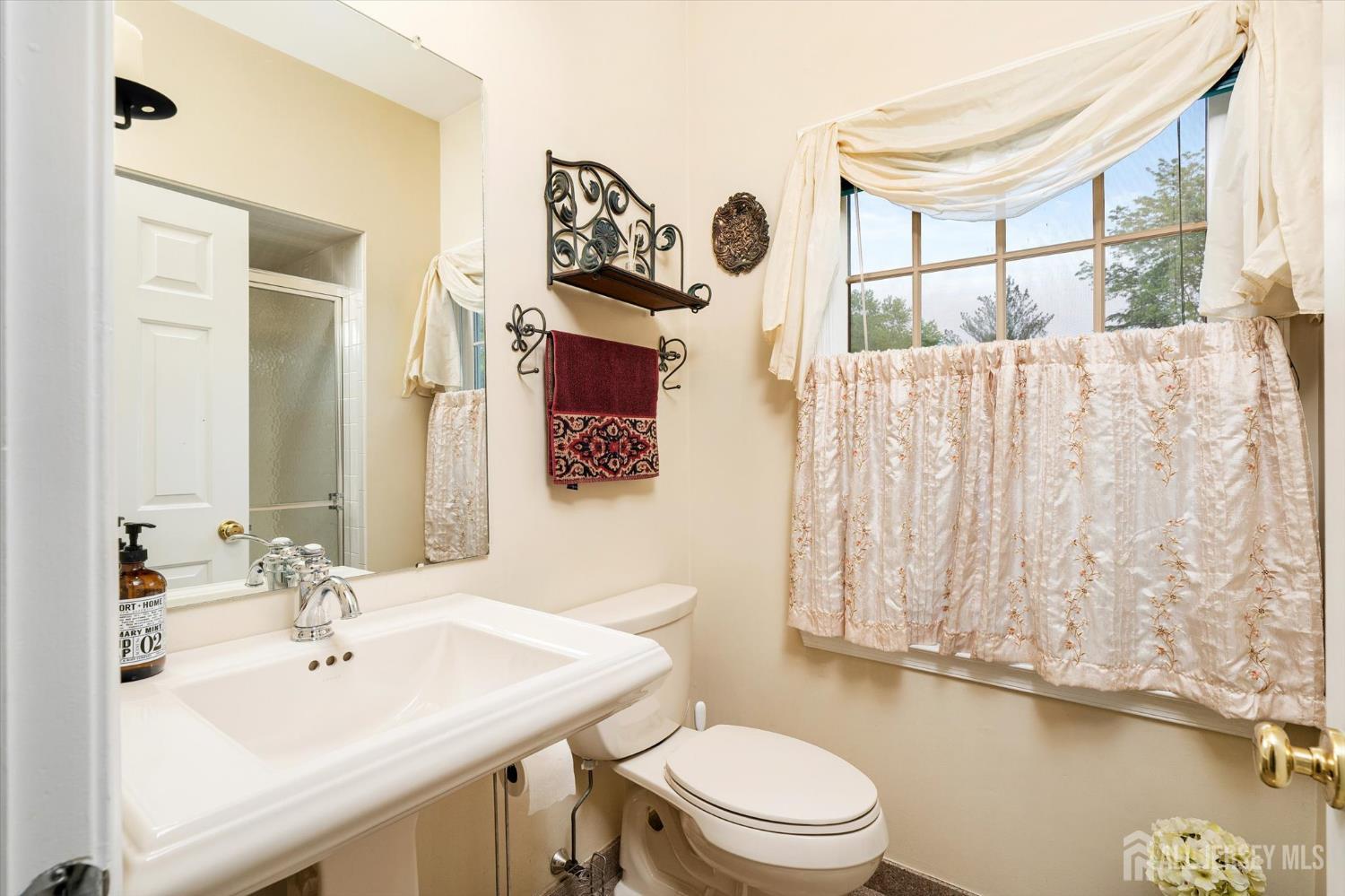 66 Kinglet Drive, Plainsboro, New Jersey image 12
