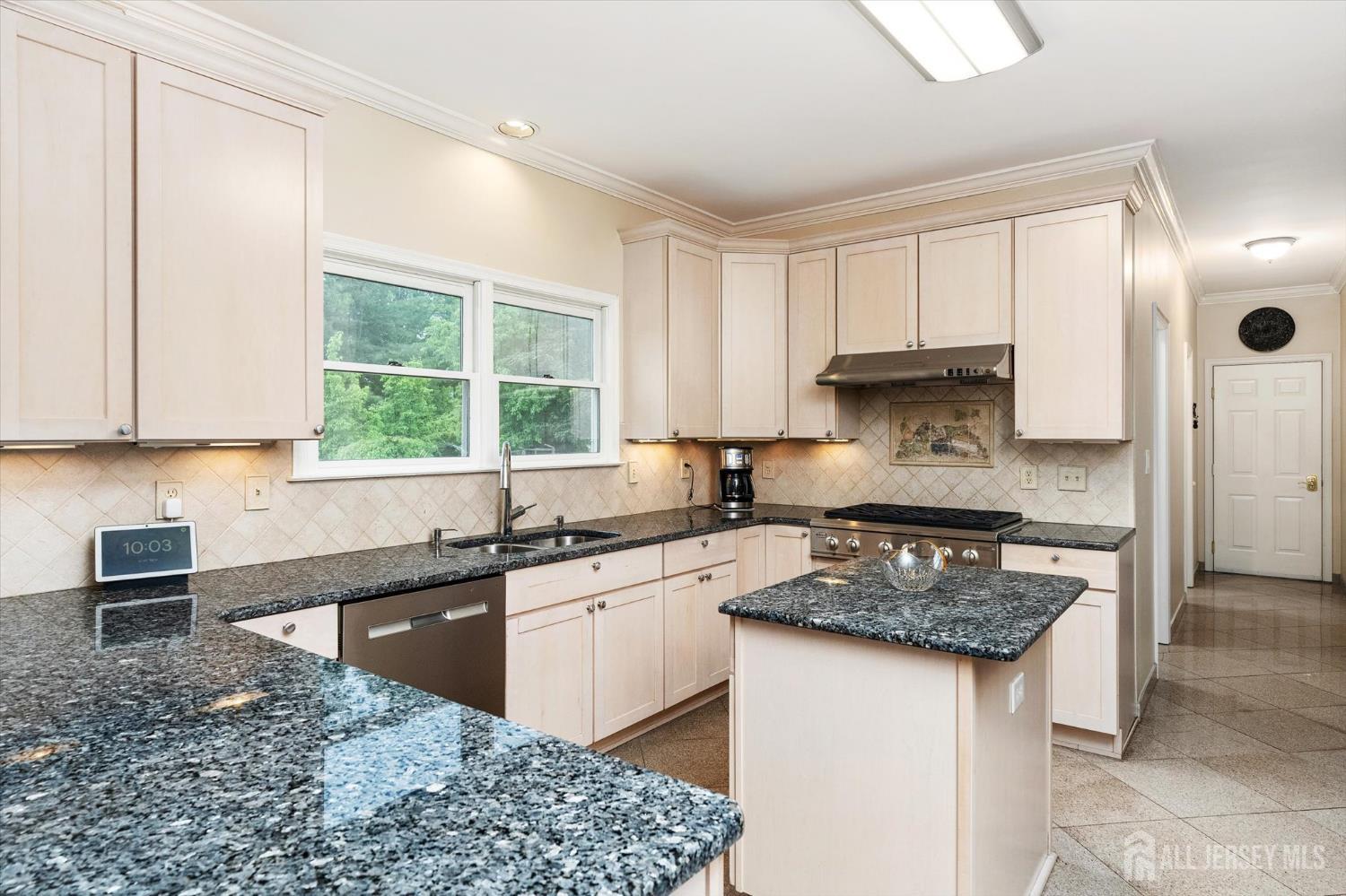 66 Kinglet Drive, Plainsboro, New Jersey image 7