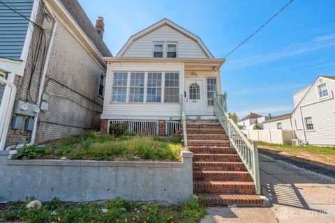 MLS: 2512365R