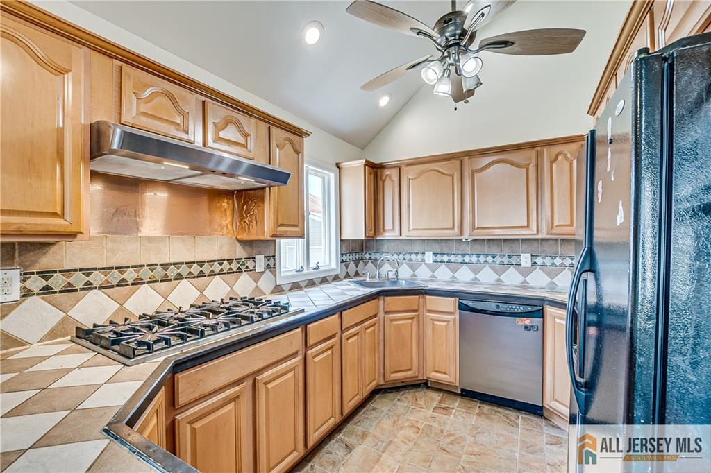 81 Coakley Street, Iselin, New Jersey image 1