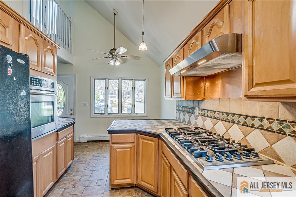 81 Coakley Street, Iselin, New Jersey image 3