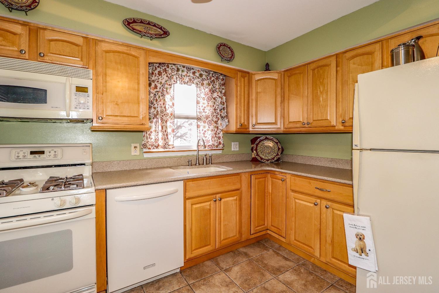 76 Kimberly Road, Colonia, New Jersey image 9