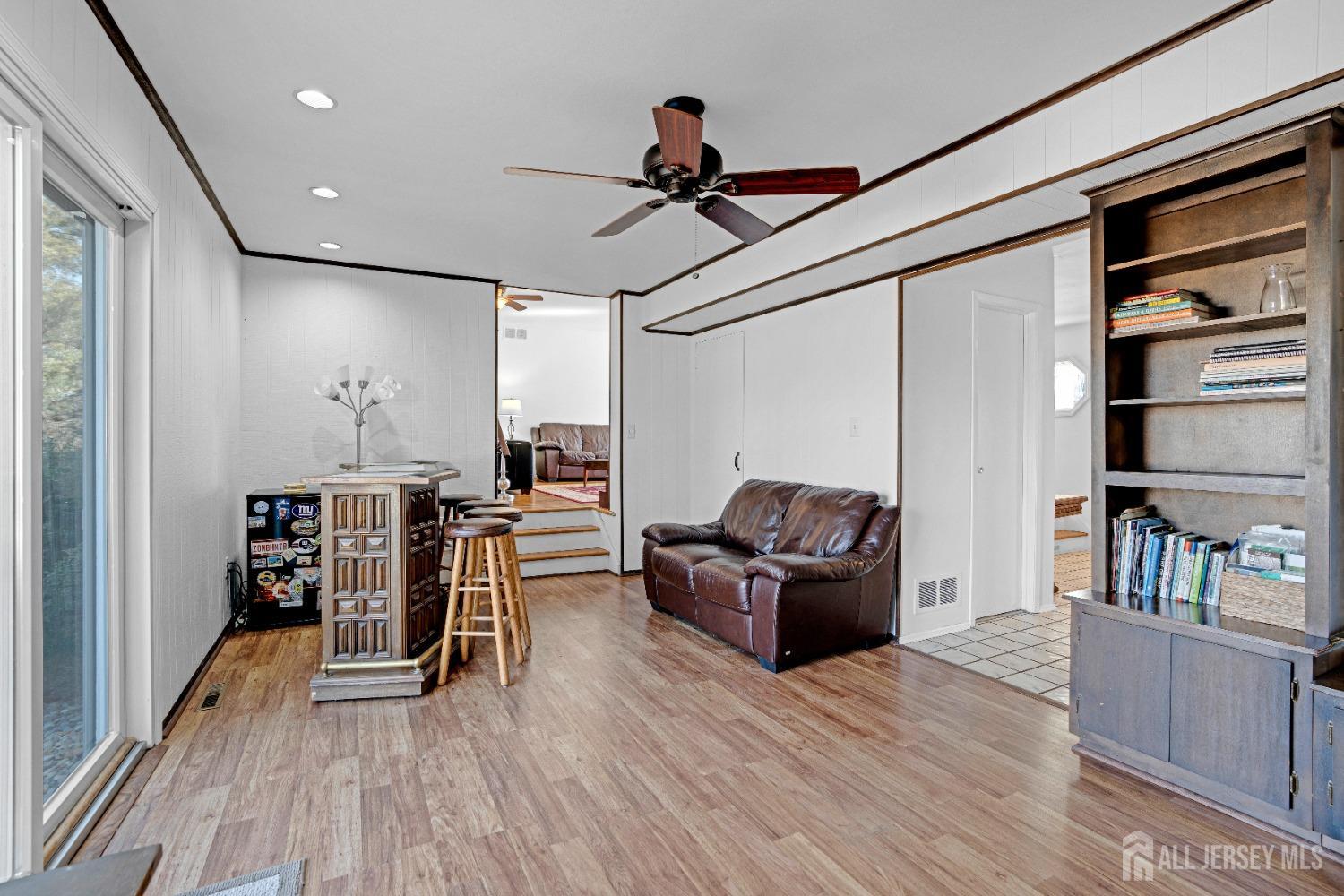41 Dale Drive, Edison, New Jersey image 15