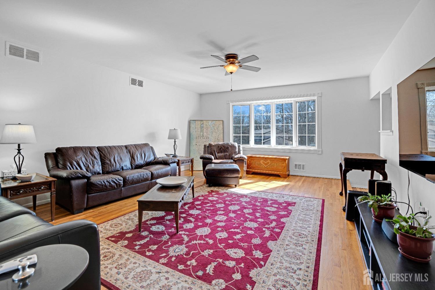 41 Dale Drive, Edison, New Jersey image 11