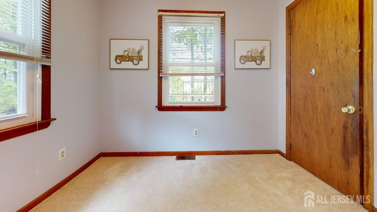 496 Calvert Road, North Brunswick, New Jersey image 20