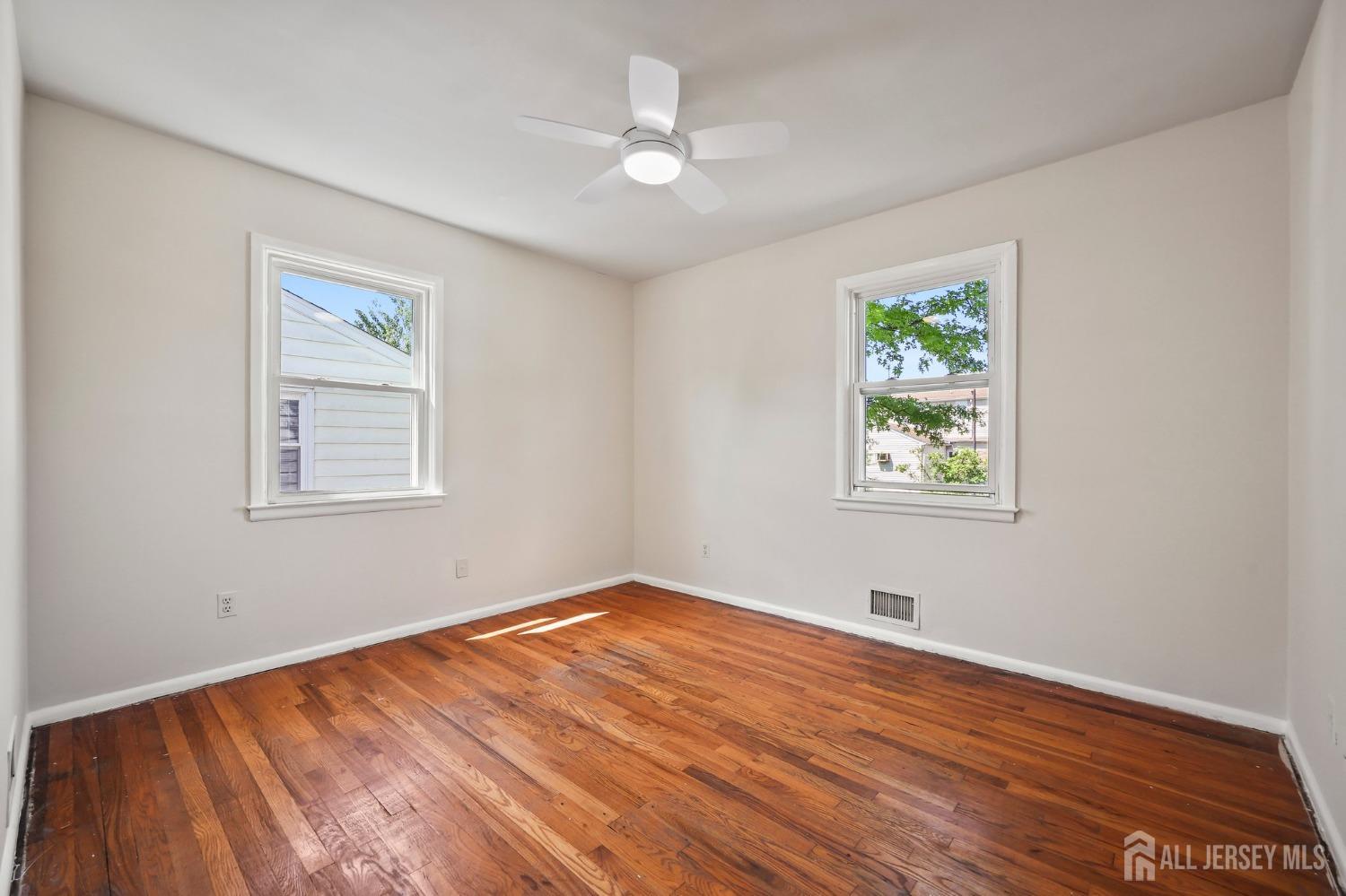11 Oakwood Place, Carteret, New Jersey image 13