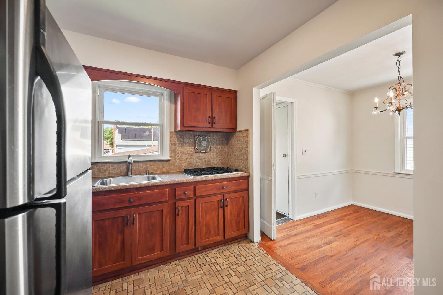 11 Oakwood Place, Carteret, New Jersey image 7