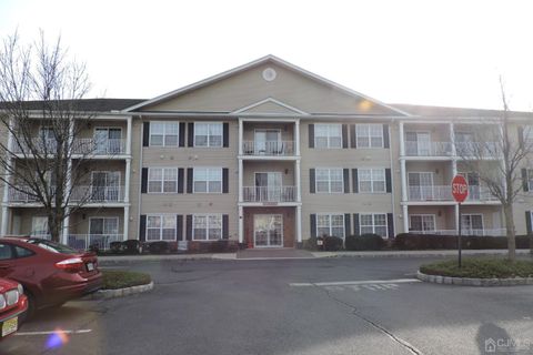 Condo For Sale - 81 Liddle Avenue<br/> Edison, NJ 08837