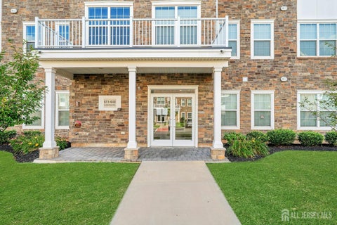 Condo For Sale - 644 Lorhan Drive<br/> Piscataway, NJ 08854