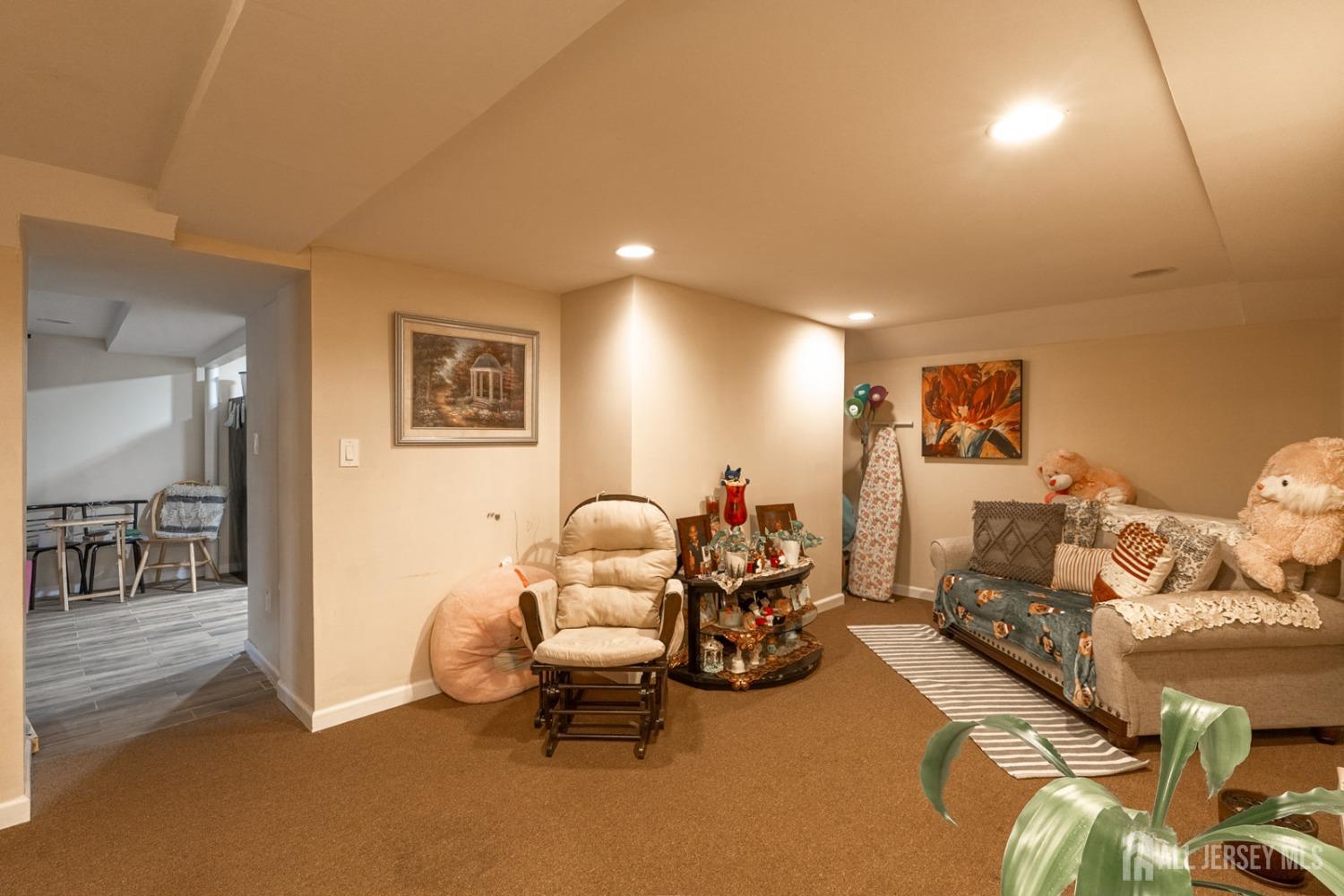 70 Jefferson Avenue, New Brunswick, New Jersey image 16