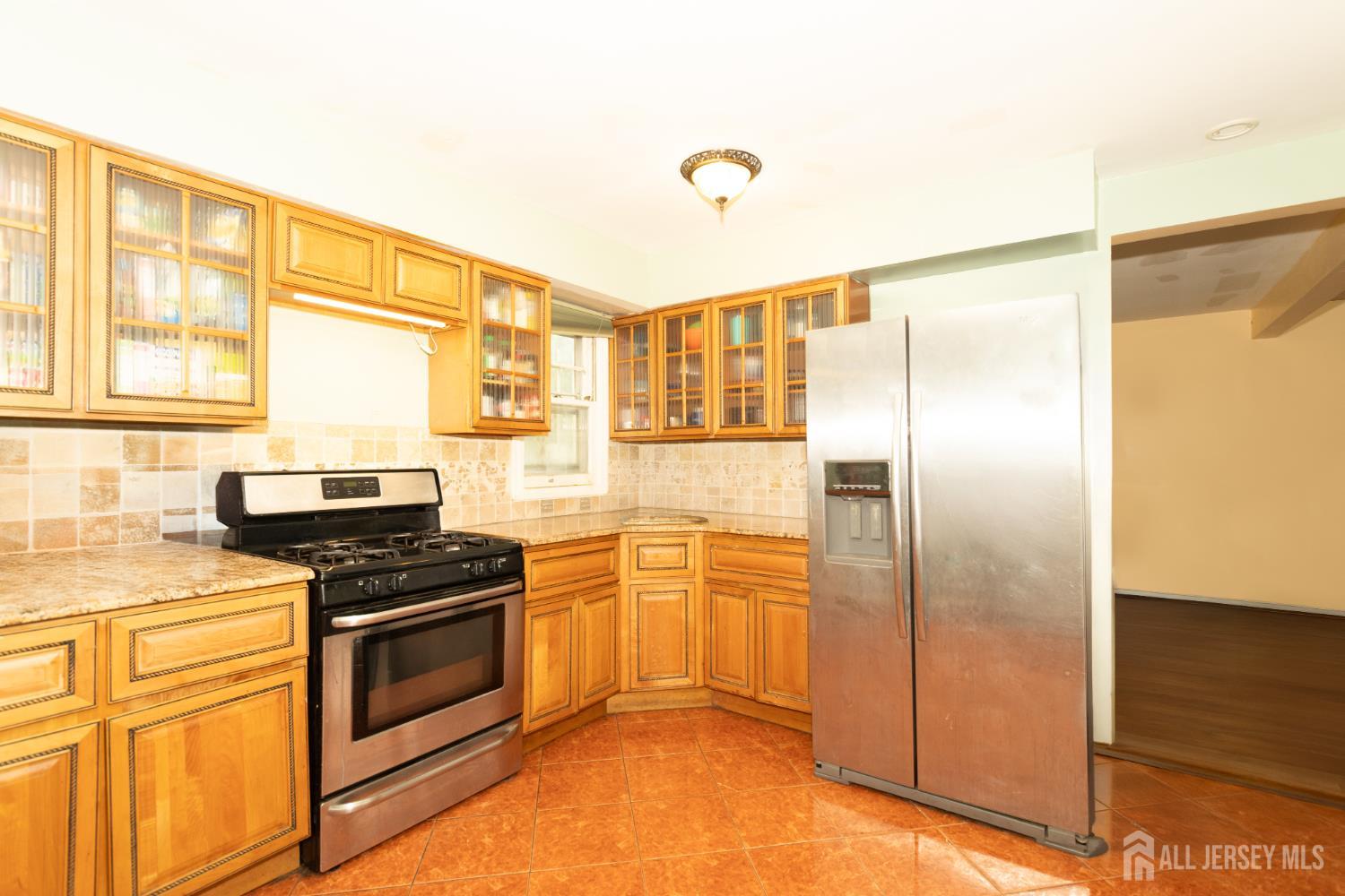 Orange, New Jersey 07050, United States, 4 Bedrooms Bedrooms, ,4 BathroomsBathrooms,Residential,Active,183505