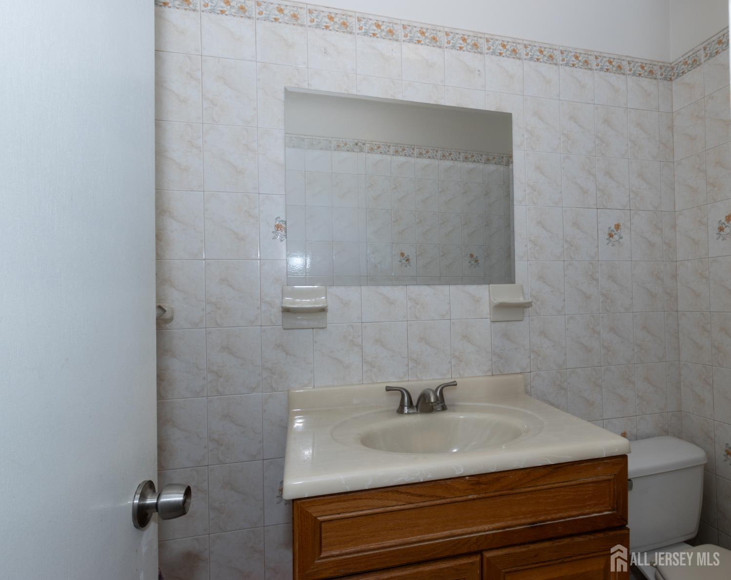 Orange, New Jersey 07050, United States, 4 Bedrooms Bedrooms, ,4 BathroomsBathrooms,Residential,Active,183505