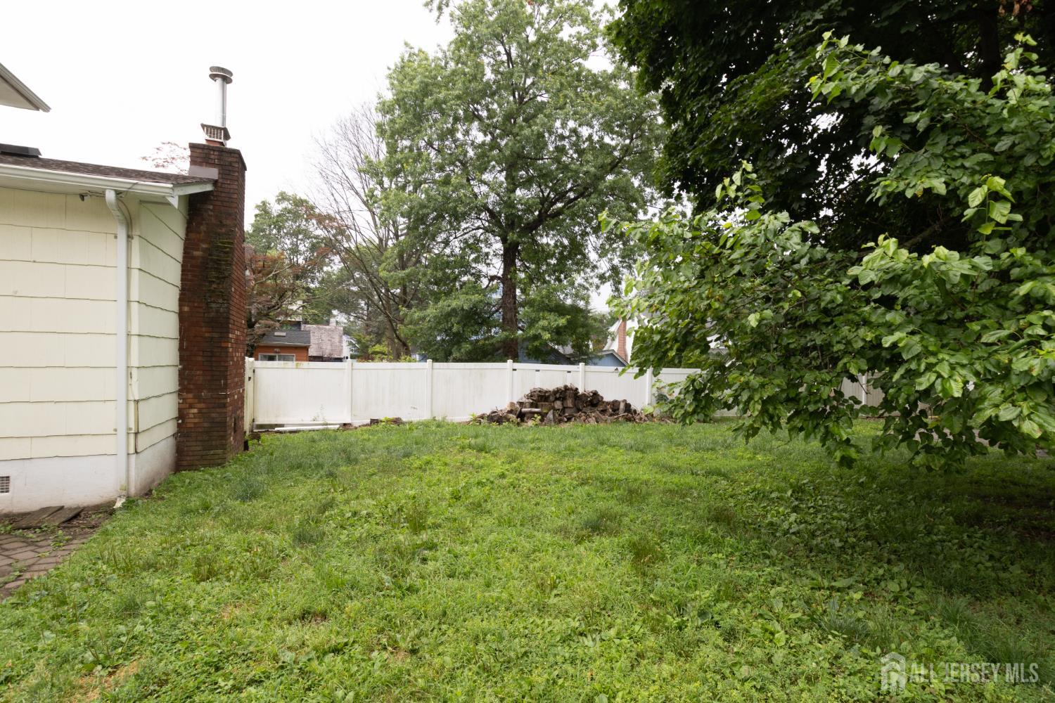 Orange, New Jersey 07050, United States, 4 Bedrooms Bedrooms, ,4 BathroomsBathrooms,Residential,Active,183505