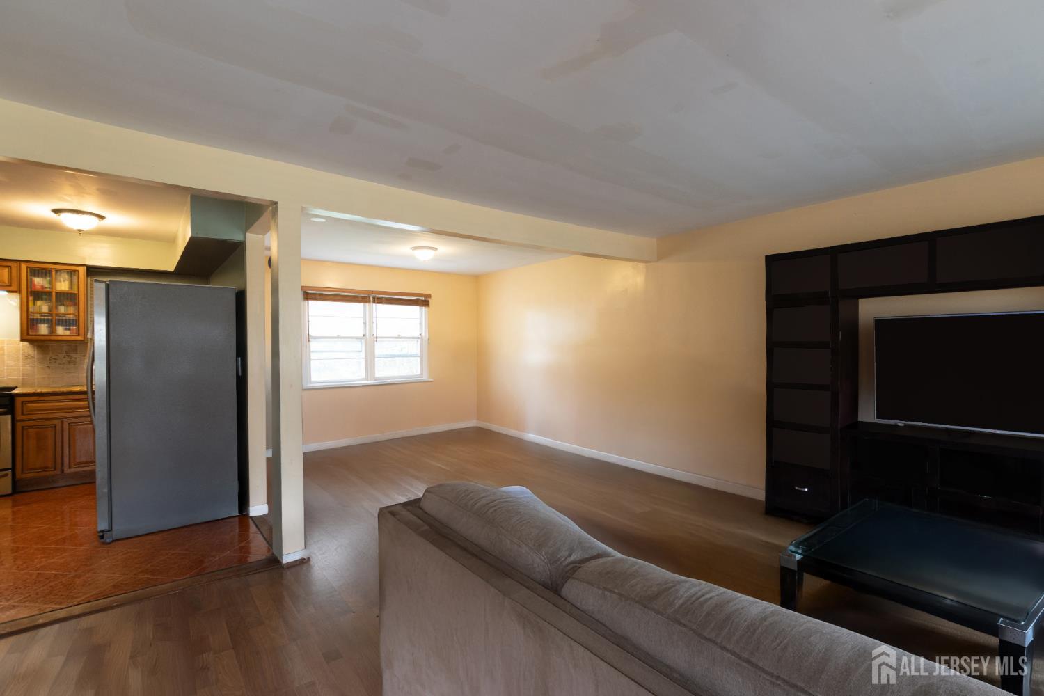 Orange, New Jersey 07050, United States, 4 Bedrooms Bedrooms, ,4 BathroomsBathrooms,Residential,Active,183505