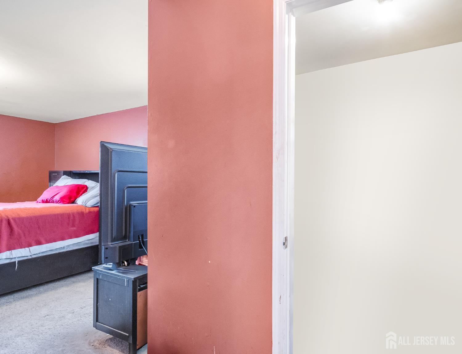 Orange, New Jersey 07050, United States, 4 Bedrooms Bedrooms, ,4 BathroomsBathrooms,Residential,Active,183505