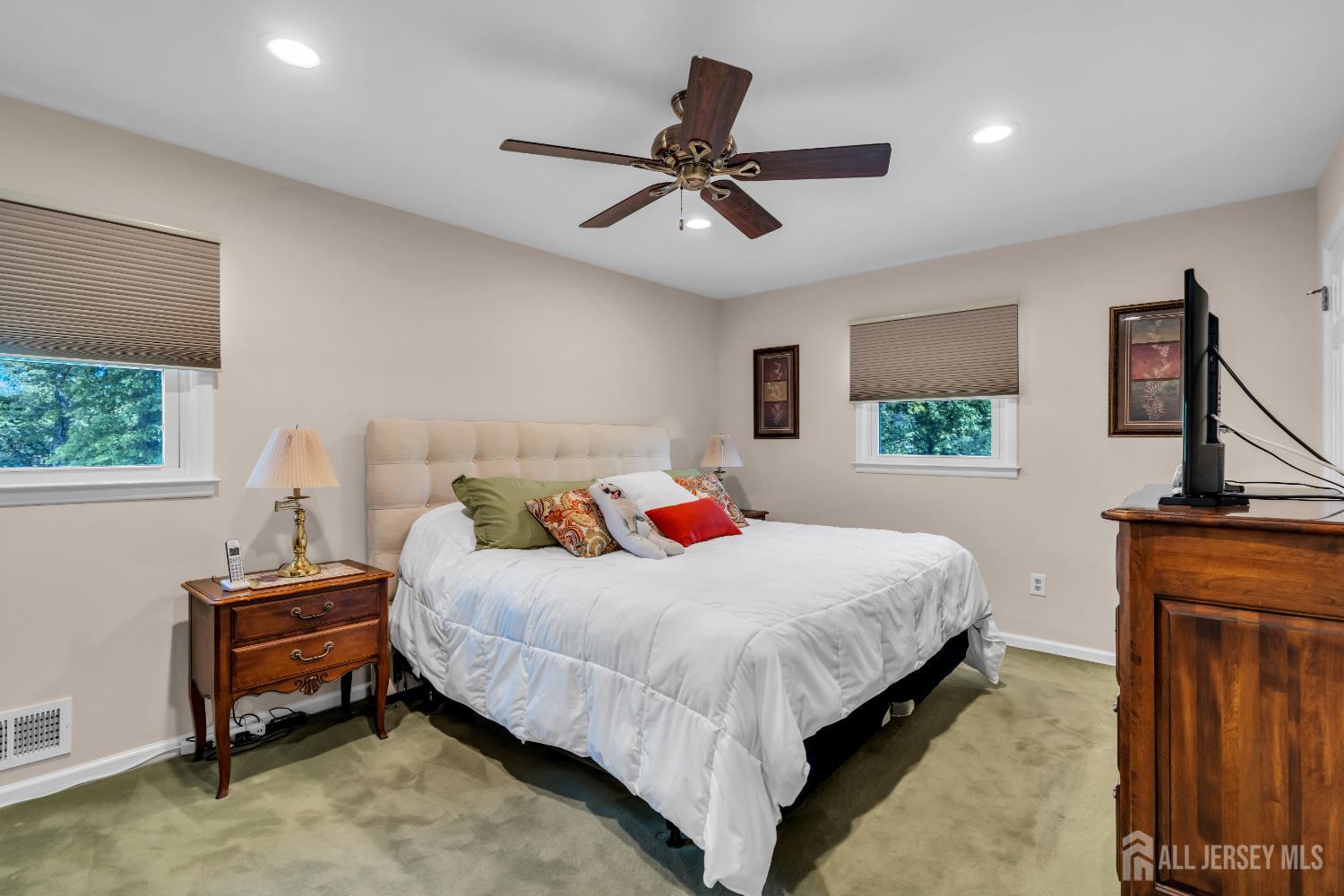 11 Diana Court, East Brunswick, New Jersey image 19