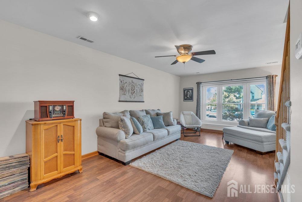 13 Harmony Way, Sayreville, New Jersey image 5