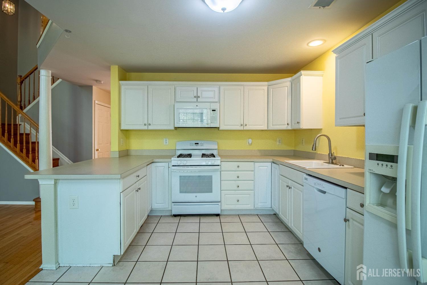 71 Pennsbury Way, East Brunswick, New Jersey image 10