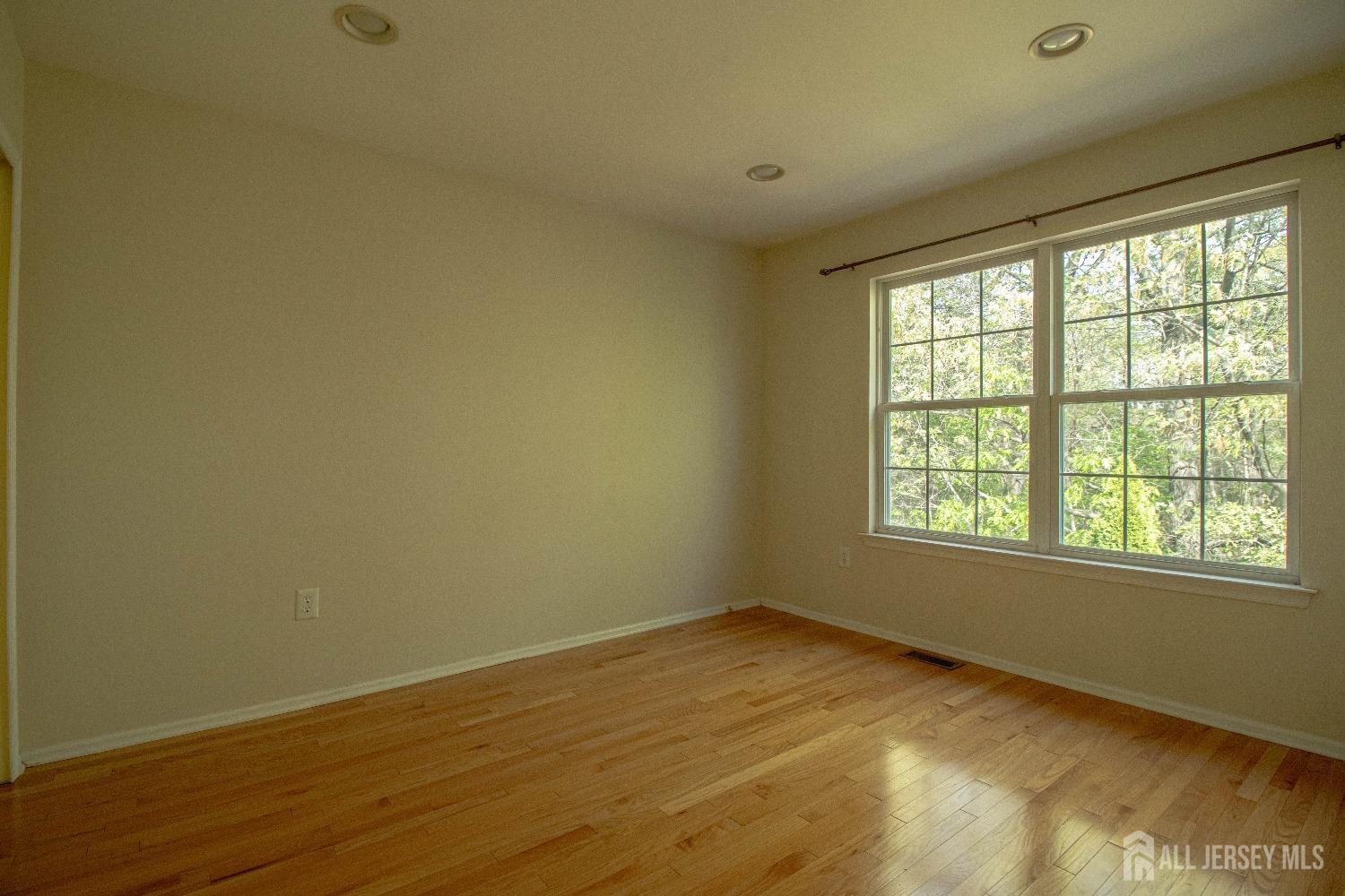 71 Pennsbury Way, East Brunswick, New Jersey image 12
